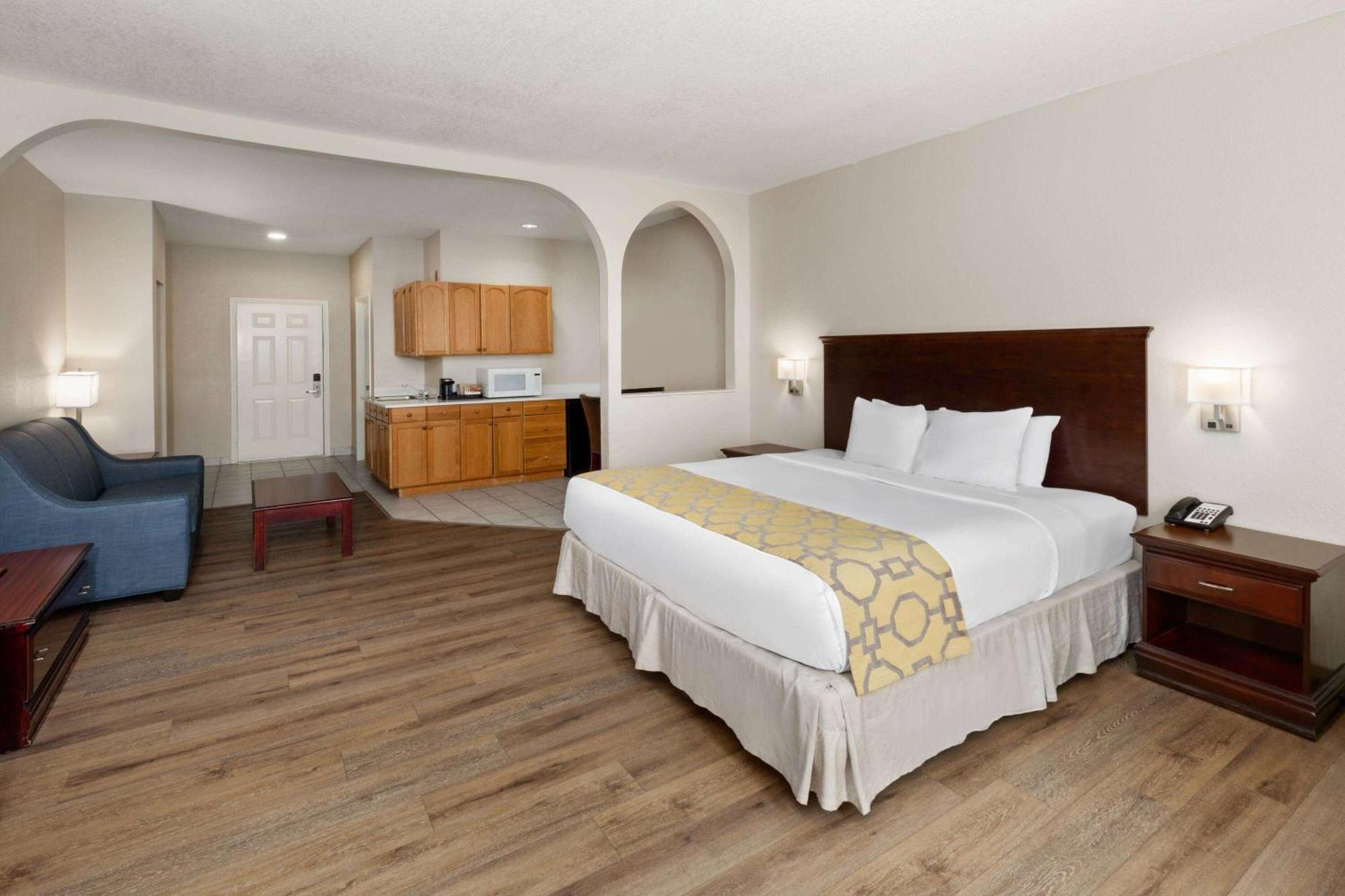 Baymont By Wyndham Houston Brookhollow Buitenkant foto